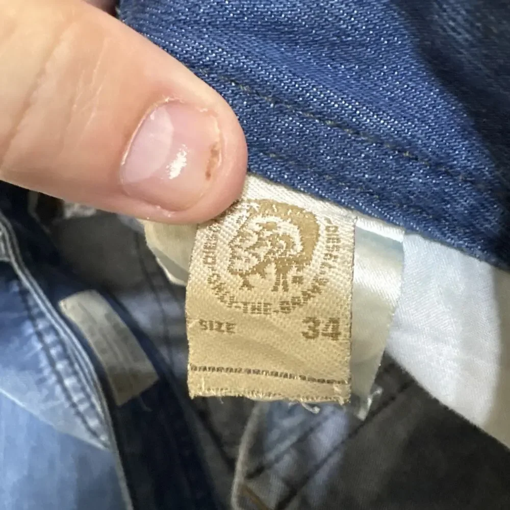 Diesel Buster Mens 34x32 Regular Slim Tapered Blue Jeans Wash 0663D EUC